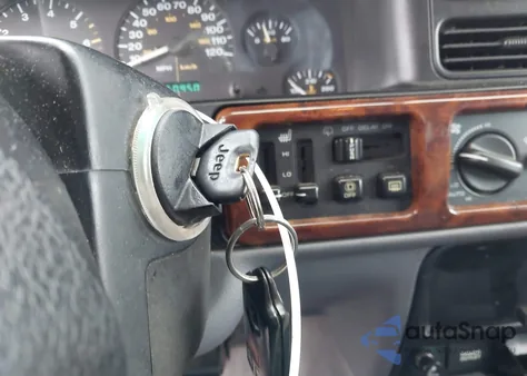 1997 Jeep Grand Cherokee Limited z USA, uszkodzony, nr VIN 1J4GZ78Y8VC598765